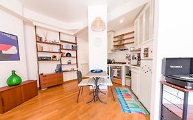 Central Boutique Apartment For2